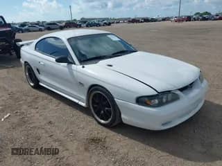 1998 Ford Mustang GT z VIN 1FAFP42X3WF149277, wystawiony jako IAAI lot #42596729 z przebiegiem 156 602 mil mil oraz . Historia ofert i sprzedaży dostępna na DreamBid. Obrazek 1.