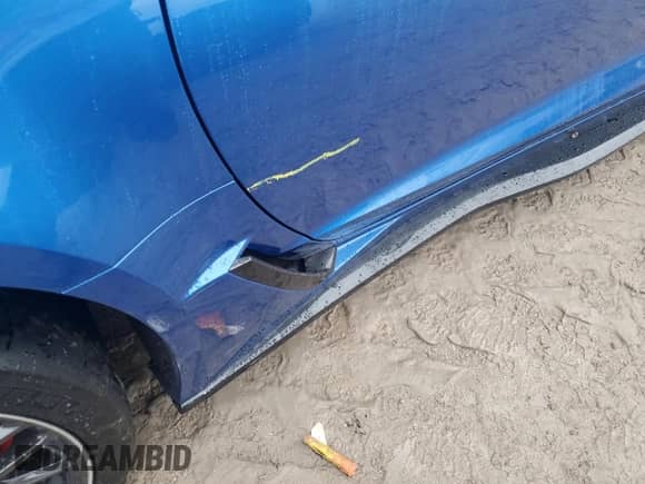 2016 Chevrolet Corvette Z06 3LZ z VIN 1G1YU3D65G5600476, wystawiony jako Copart lot #74368294 z przebiegiem Nie podano mil oraz Szkoda całkowita • Salvage title. Historia ofert i sprzedaży dostępna na DreamBid. Obrazek 12.