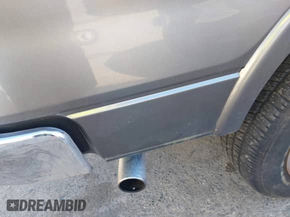 2011 Ford F-150 Lariat with VIN 1FTFW1ET1BFA82757, listed as a IAAI auction lot 43390905 with 128,796 mi miles and . Bid and sale history available at DreamBid. Image 6.