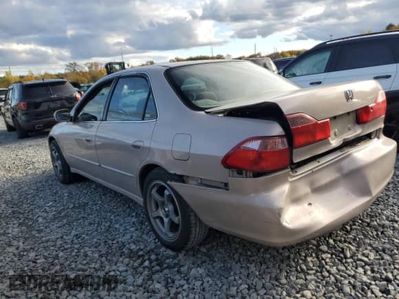 1999 Honda Accord EX with VIN JHMCG6679XC007553, listed as a Copart auction lot 89635465 with 234,471 mi miles and Non repairable. Bid and sale history available at DreamBid. Image 2.
