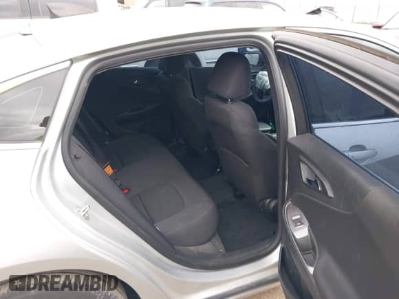 2021 Chevrolet Malibu LS с VIN 1G1ZC5ST7MF084221, выставлен на аукционе IAAI как лот 43186599 с пробегом 61 963 миль миль и . История ставок и продаж доступна на DreamBid. Изображение 8.