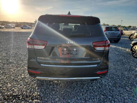 2017 Kia Sorento SXL z VIN 5XYPKDA52HG239503, wystawiony jako Copart lot #68789365 z przebiegiem 126 821 mil mil oraz Czysty tytuł • Clean title. Historia ofert i sprzedaży dostępna na DreamBid. Obrazek 6.