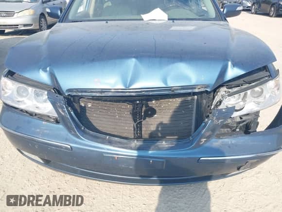 2009 Hyundai Azera Limited with VIN KMHFC46F09A357329, listed as a IAAI auction lot 42943627 with 129,757 mi miles and . Bid and sale history available at DreamBid. Image 6.