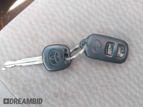 2008 Toyota Corolla CE with VIN 1NXBR32EX8Z043186, listed as a IAAI auction lot 42323443 with 158,200 mi miles and . Bid and sale history available at DreamBid. Image 11.