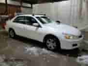 2006 Honda Accord LX z VIN 1HGCM55426A168527, wystawiony jako Copart lot #45121535 z przebiegiem Nie podano mil oraz Szkoda całkowita • Salvage title. Historia ofert i sprzedaży dostępna na DreamBid. Obrazek 4.