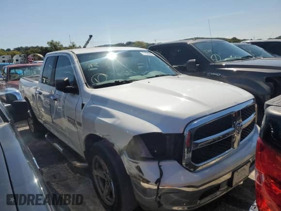 2016 Ram 1500 SLT z VIN 1C6RR6GTXGS240677, wystawiony jako Copart lot #71124265 z przebiegiem 226 501 mil mil oraz Szkoda całkowita • Salvage title. Historia ofert i sprzedaży dostępna na DreamBid. Obrazek 4.