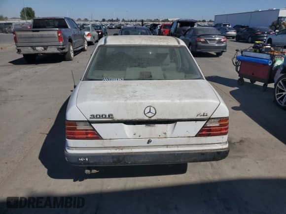 1993 Mercedes-Benz 300 с VIN WDBEA28E7PB997140, выставлен на аукционе Copart как лот 81739745 с пробегом 236 230 миль миль и Чистый • Clean title. История ставок и продаж доступна на DreamBid. Изображение 6.