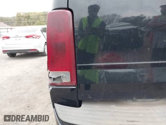 2002 Cadillac Escalade с VIN 1GYEK63N82R116095, выставлен на аукционе IAAI как лот 43558964 с пробегом 191 429 миль миль и . История ставок и продаж доступна на DreamBid. Изображение 14.