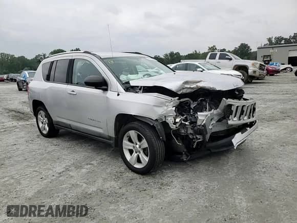 2011 Jeep Compass z VIN 1J4NT1FA9BD289968, wystawiony jako Copart lot #68313965 z przebiegiem 152 935 mil mil oraz Szkoda całkowita • Salvage title. Historia ofert i sprzedaży dostępna na DreamBid. Obrazek 14.