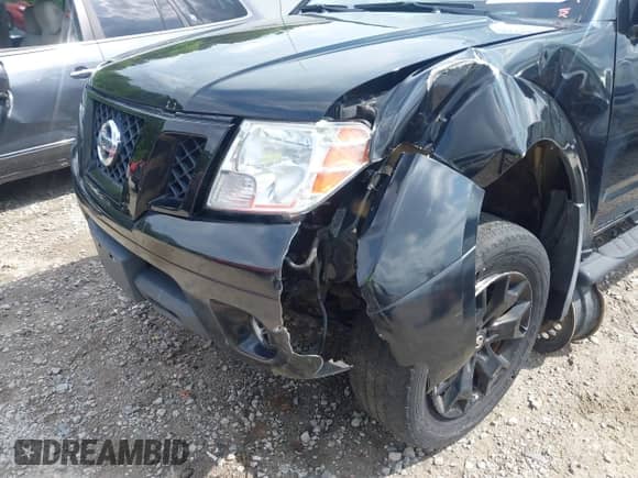 2018 Nissan Frontier SV z VIN 1N6AD0EV0JN744891, wystawiony jako IAAI lot #42128481 z przebiegiem 137 412 mil mil oraz . Historia ofert i sprzedaży dostępna na DreamBid. Obrazek 18.