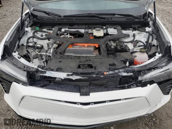 2024 Chevrolet Blazer EV eAWD LT z VIN 3GNKDBRJXRS216097, wystawiony jako Copart lot #51502465 z przebiegiem 6 068 mil mil oraz Szkoda całkowita • Salvage title. Historia ofert i sprzedaży dostępna na DreamBid. Obrazek 13.