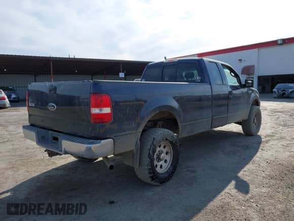 2004 Ford F-150 XL с VIN 1FTVX14514NA82990, выставлен на аукционе IAAI как лот 41777467 с пробегом 172 020 миль миль и . История ставок и продаж доступна на DreamBid. Изображение 4.