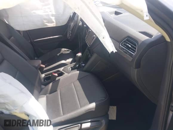 2021 Volkswagen Tiguan SE with VIN 3VV3B7AX3MM060953, listed as a IAAI auction lot 42866063 with 64,109 mi miles and . Bid and sale history available at DreamBid. Image 5.