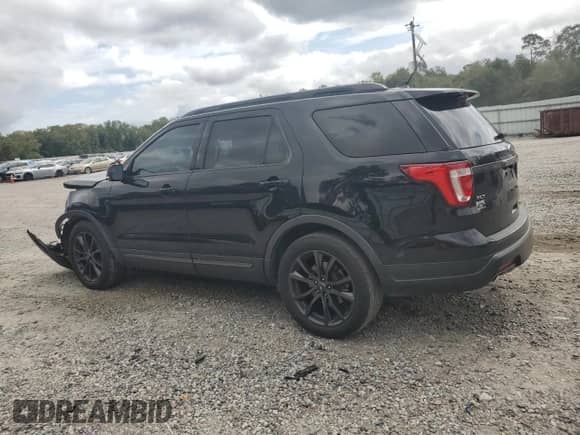 2018 Ford Explorer XLT with VIN 1FM5K7D8XJGC02759, listed as a Copart auction lot 85504125 with 86,676 mi miles and Salvage title. Bid and sale history available at DreamBid. Image 2.