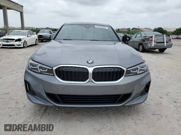 2023 BMW 3 Series 330i z VIN 3MW69FF09P8D49889, wystawiony jako Copart lot #57642005 z przebiegiem 38 249 mil mil oraz Szkoda całkowita • Salvage title. Historia ofert i sprzedaży dostępna na DreamBid. Obrazek 5.