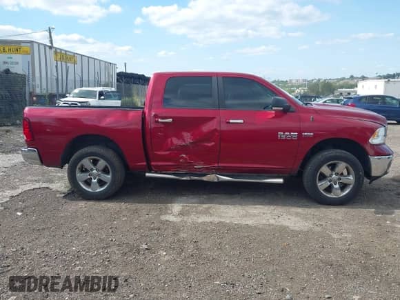 2014 Ram 1500 Big Horn z VIN 1C6RR7LT1ES231813, wystawiony jako IAAI lot #43165556 z przebiegiem 112 974 mil mil oraz . Historia ofert i sprzedaży dostępna na DreamBid. Obrazek 13.