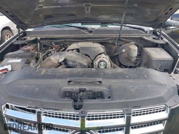 2009 Cadillac Escalade ESV with VIN 1GYFK26249R146364, listed as a IAAI auction lot 43054495 with 234,415 mi miles and . Bid and sale history available at DreamBid. Image 10.