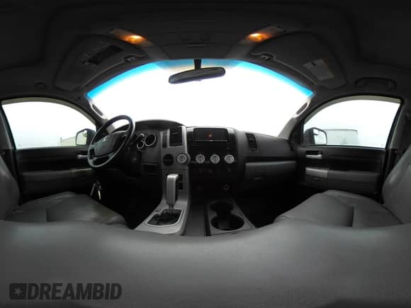 2007 Toyota Tundra Limited z VIN 5TBEV58197S459237, wystawiony jako IAAI lot #41852184 z przebiegiem 339 929 mil mil oraz . Historia ofert i sprzedaży dostępna na DreamBid. Obrazek 18.