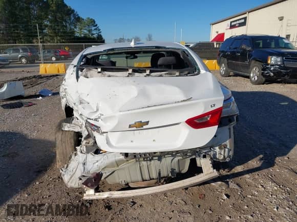 2017 Chevrolet Malibu LT с VIN 1G1ZE5ST7HF165820, выставлен на аукционе IAAI как лот 41211704 с пробегом 230 505 миль миль и . История ставок и продаж доступна на DreamBid. Изображение 17.