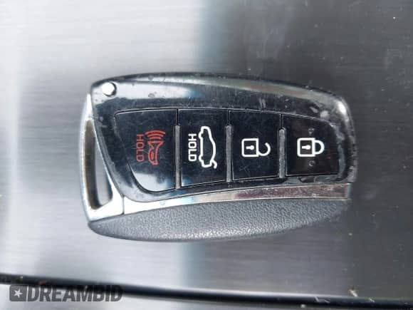 2015 Hyundai Azera z VIN KMHFG4JG6FA487888, wystawiony jako IAAI lot #42880848 z przebiegiem 113 705 mil mil oraz . Historia ofert i sprzedaży dostępna na DreamBid. Obrazek 11.