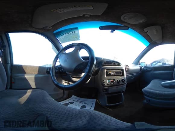 2000 Dodge Grand Caravan with VIN 2B4GP24G2YR761530, listed as a IAAI auction lot 41761127 with 200,000 mi miles and . Bid and sale history available at DreamBid. Image 18.