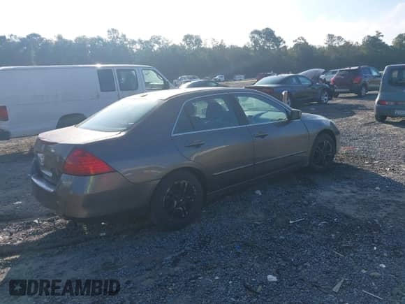 2006 Honda Accord EX-L с VIN 1HGCM56816A122091, выставлен на аукционе IAAI как лот 43206641 с пробегом Не указан миль и . История ставок и продаж доступна на DreamBid. Изображение 4.