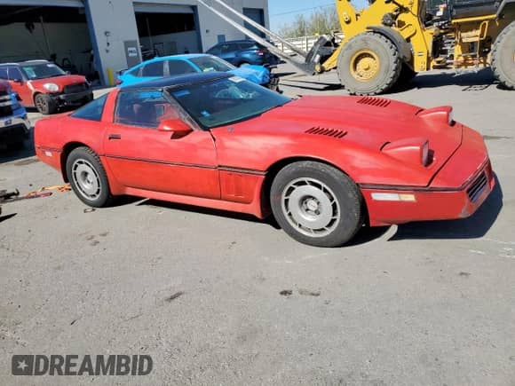 1985 Chevrolet Corvette with VIN 1G1YY0784F5126213, listed as a Copart auction lot 90939905 with 92,350 mi miles and Clean title. Bid and sale history available at DreamBid. Image 4.