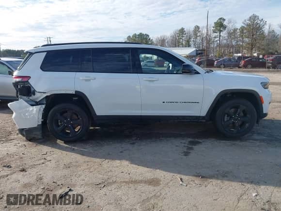 2023 Jeep Grand Cherokee Altitude with VIN 1C4RJKAGXP8793041, listed as a IAAI auction lot 41470466 with 15,477 mi miles and . Bid and sale history available at DreamBid. Image 13.