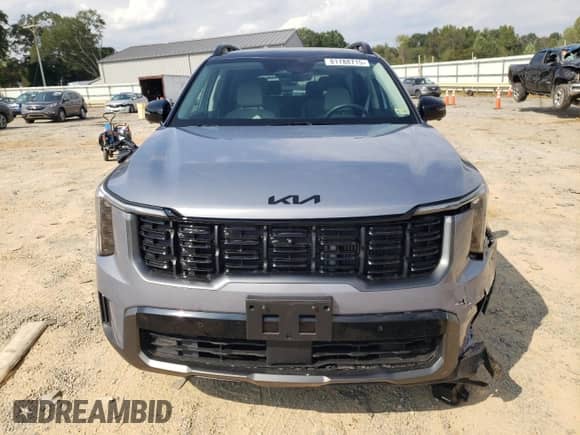 2025 Kia Sorento X-Line SX with VIN 5XYRKDJF4SG335836, listed as a Copart auction lot 81788715 with 5,832 mi miles and Salvage title. Bid and sale history available at DreamBid. Image 5.