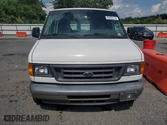 2005 Ford Econoline Cargo с VIN 1FTRE14L65HA39140, выставлен на аукционе Copart как лот 65235115 с пробегом 205 445 миль миль и Чистый • Clean title. История ставок и продаж доступна на DreamBid. Изображение 5.