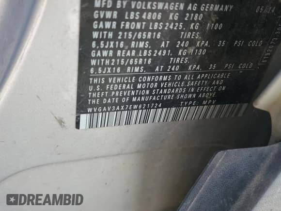 2014 Volkswagen Tiguan S z VIN WVGAV3AX7EW621724, wystawiony jako Copart lot #86763145 z przebiegiem 148 678 mil mil oraz Czysty tytuł • Clean title. Historia ofert i sprzedaży dostępna na DreamBid. Obrazek 12.