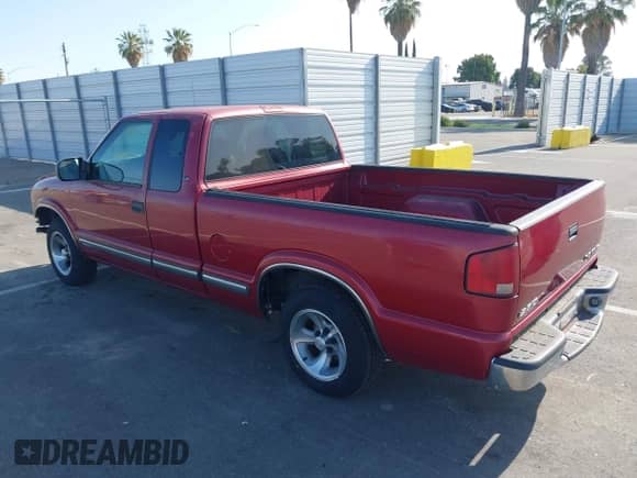 2000 Chevrolet S-10 LS с VIN 1GCCS19W1Y8240112, выставлен на аукционе IAAI как лот 42573609 с пробегом 41 810 миль миль и . История ставок и продаж доступна на DreamBid. Изображение 3.