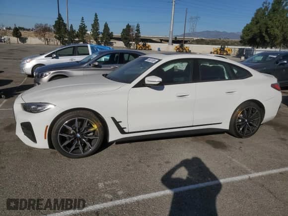 2023 BMW 4 Series 430i z VIN WBA63AV09PFN91000, wystawiony jako Copart lot #46491385 z przebiegiem 3 372 mil mil oraz Szkoda całkowita • Salvage title. Historia ofert i sprzedaży dostępna na DreamBid. Obrazek 1.