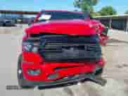 2020 Ram 1500 Big Horn z VIN 1C6RREFT5LN373688, wystawiony jako IAAI lot #42608343 z przebiegiem 83 603 mil mil oraz . Historia ofert i sprzedaży dostępna na DreamBid. Obrazek 12.