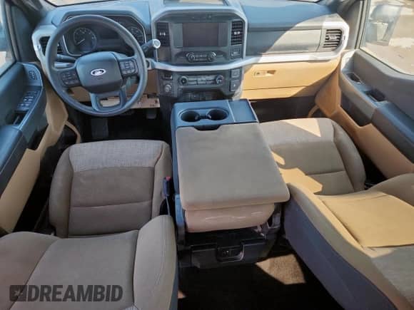 2023 Ford F-150 XL z VIN 1FTFW1E82PFA35353, wystawiony jako Copart lot #71209985 z przebiegiem Nie podano mil oraz Szkoda całkowita • Salvage title. Historia ofert i sprzedaży dostępna na DreamBid. Obrazek 8.