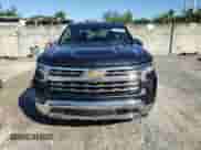 2024 Chevrolet Silverado 1500 z VIN 3GCPAEE80RG288621, wystawiony jako Copart lot #77866144 z przebiegiem 5 492 mil mil oraz Szkoda całkowita • Salvage title. Historia ofert i sprzedaży dostępna na DreamBid. Obrazek 13.