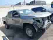 2025 Chevrolet Colorado 2WD Work Truck с VIN 1GCPSBEK5S1187683, выставлен на аукционе IAAI как лот 43141789 с пробегом 4 043 миль миль и . История ставок и продаж доступна на DreamBid. Изображение 14.