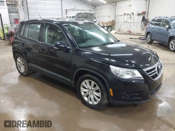 2009 Volkswagen Tiguan S с VIN WVGAV75N29W005001, выставлен на аукционе IAAI как лот 42049456 с пробегом 132 877 миль миль и . История ставок и продаж доступна на DreamBid. Изображение 1.