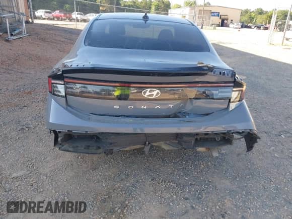 2025 Hyundai Sonata SEL with VIN KMHL64JA0SA452355, listed as a IAAI auction lot 42442856 with 11,906 mi miles and . Bid and sale history available at DreamBid. Image 6.