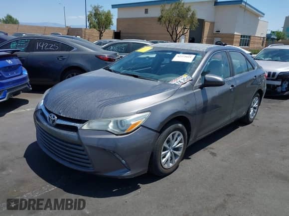 2017 Toyota Camry XLE z VIN 4T1BF1FK6HU369645, wystawiony jako IAAI lot #42371611 z przebiegiem 65 716 mil mil oraz . Historia ofert i sprzedaży dostępna na DreamBid. Obrazek 2.