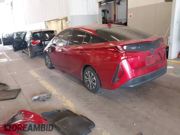 2018 Toyota Prius Plus z VIN JTDKARFP5J3077221, wystawiony jako IAAI lot #42544838 z przebiegiem 84 902 mil mil oraz . Historia ofert i sprzedaży dostępna na DreamBid. Obrazek 3.