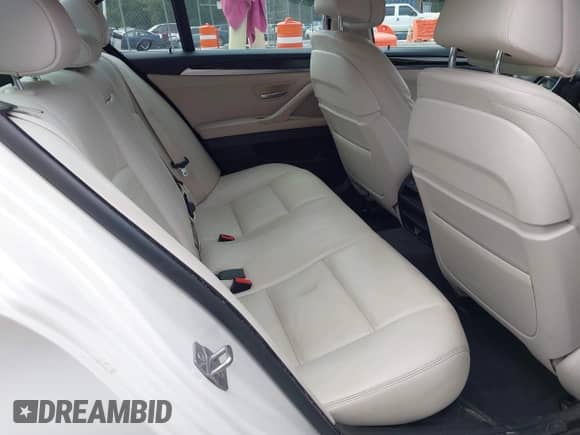 2016 BMW 5 Series 535i с VIN WBA5B1C55GG129363, выставлен на аукционе IAAI как лот 42812184 с пробегом 154 351 миль миль и . История ставок и продаж доступна на DreamBid. Изображение 8.