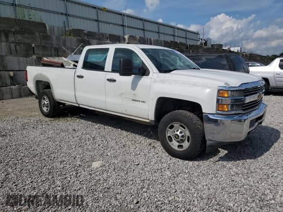 2015 Chevrolet Silverado 2500HD Work Truck z VIN 1GC1KUEG9FF103421, wystawiony jako Copart lot #65182885 z przebiegiem 155 513 mil mil oraz Szkoda całkowita • Salvage title. Historia ofert i sprzedaży dostępna na DreamBid. Obrazek 4.