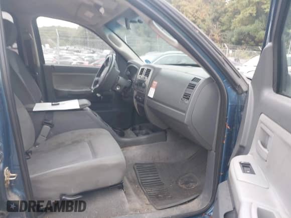 2006 Dodge Dakota SLT with VIN 1D7HW48K66S507938, listed as a IAAI auction lot 43386132 with 193,520 mi miles and . Bid and sale history available at DreamBid. Image 5.