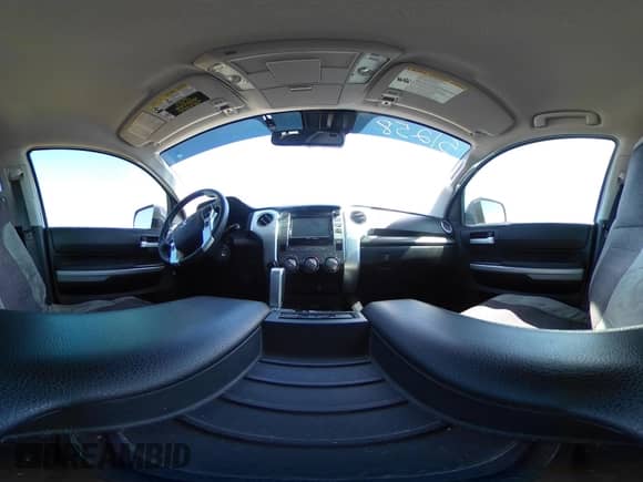 2018 Toyota Tundra SR с VIN 5TFUW5F18JX747478, выставлен на аукционе IAAI как лот 42315962 с пробегом 72 271 миль миль и . История ставок и продаж доступна на DreamBid. Изображение 18.