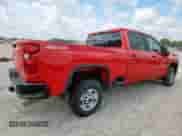 2025 Chevrolet Silverado 2500HD Custom z VIN 1GC4KME7XSF104407, wystawiony jako Copart lot #69369235 z przebiegiem 15 393 mil mil oraz Szkoda całkowita • Salvage title. Historia ofert i sprzedaży dostępna na DreamBid. Obrazek 3.