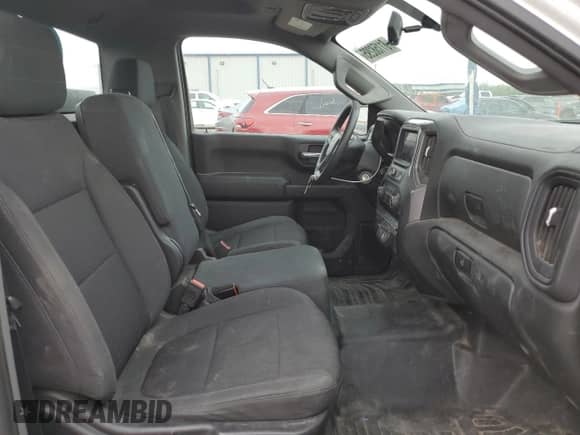 2020 Chevrolet Silverado 1500 Work Truck z VIN 3GCNWAEHXLG252556, wystawiony jako Copart lot #81158295 z przebiegiem 79 223 mil mil oraz Szkoda całkowita • Salvage title. Historia ofert i sprzedaży dostępna na DreamBid. Obrazek 10.