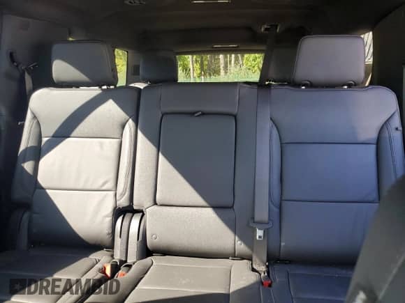 2025 Chevrolet Suburban LT with VIN 1GNS6CRD8SR287852, listed as a Copart auction lot 81665575 with 9,556 mi miles and Clean title. Bid and sale history available at DreamBid. Image 10.