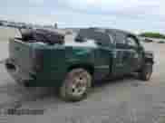 2001 GMC Sierra 1500 SLE z VIN 2GTEC19V411310370, wystawiony jako Copart lot #52950885 z przebiegiem 240 629 mil mil oraz Szkoda całkowita • Salvage title. Historia ofert i sprzedaży dostępna na DreamBid. Obrazek 3.
