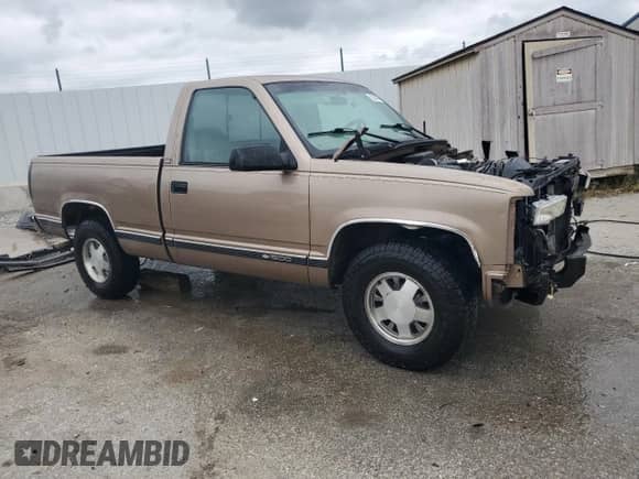 1997 Chevrolet Silverado 1500 with VIN 1GCEC14M0VZ131240, listed as a Copart auction lot 83833085 with 119,514 mi miles and Non repairable. Bid and sale history available at DreamBid. Image 4.